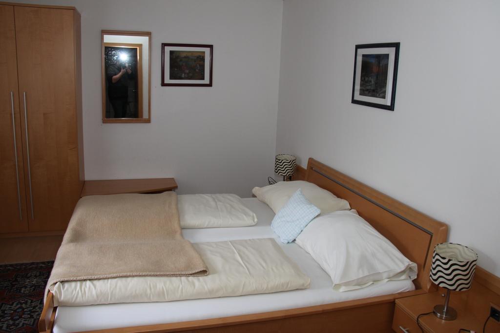 Pension Jahrbacher Leoben  Habitación foto