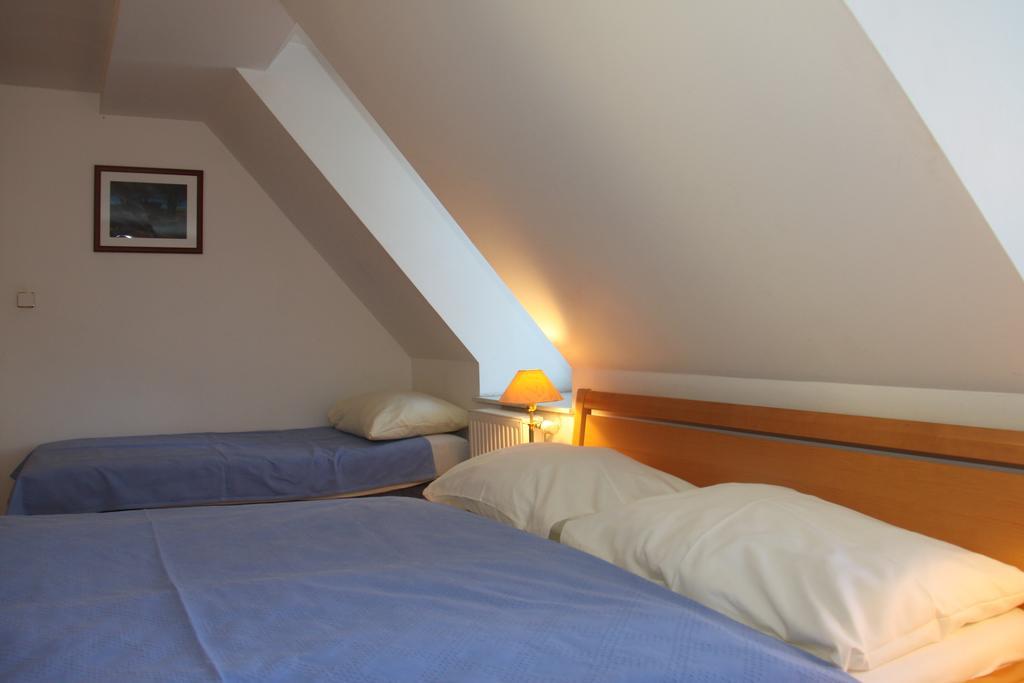 Pension Jahrbacher Leoben  Habitación foto
